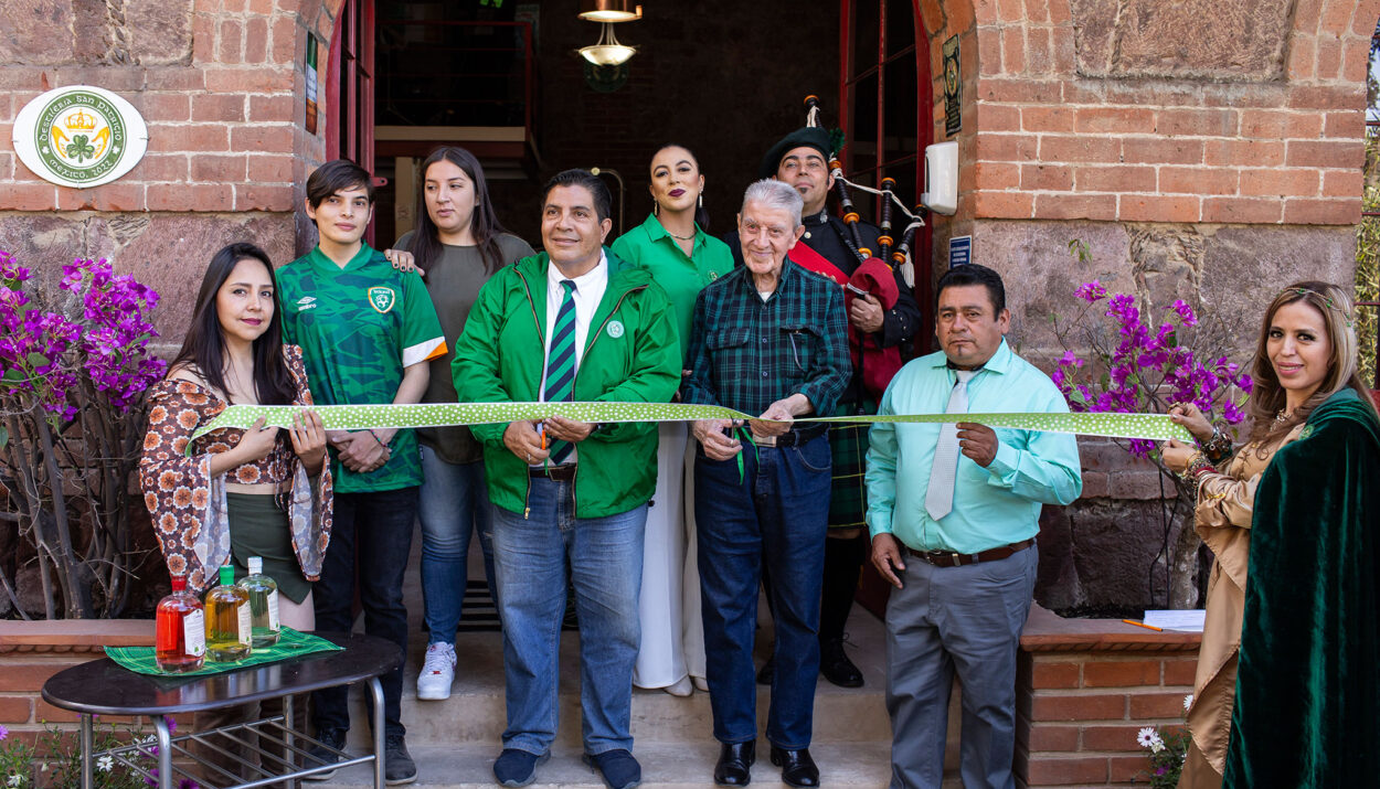 La familia Cuevas González Bravo, impulsada por su pasión por la cultura celta y el whiskey, dio vida a este proyecto con la intención de rendir homenaje al Batallón de San Patricio