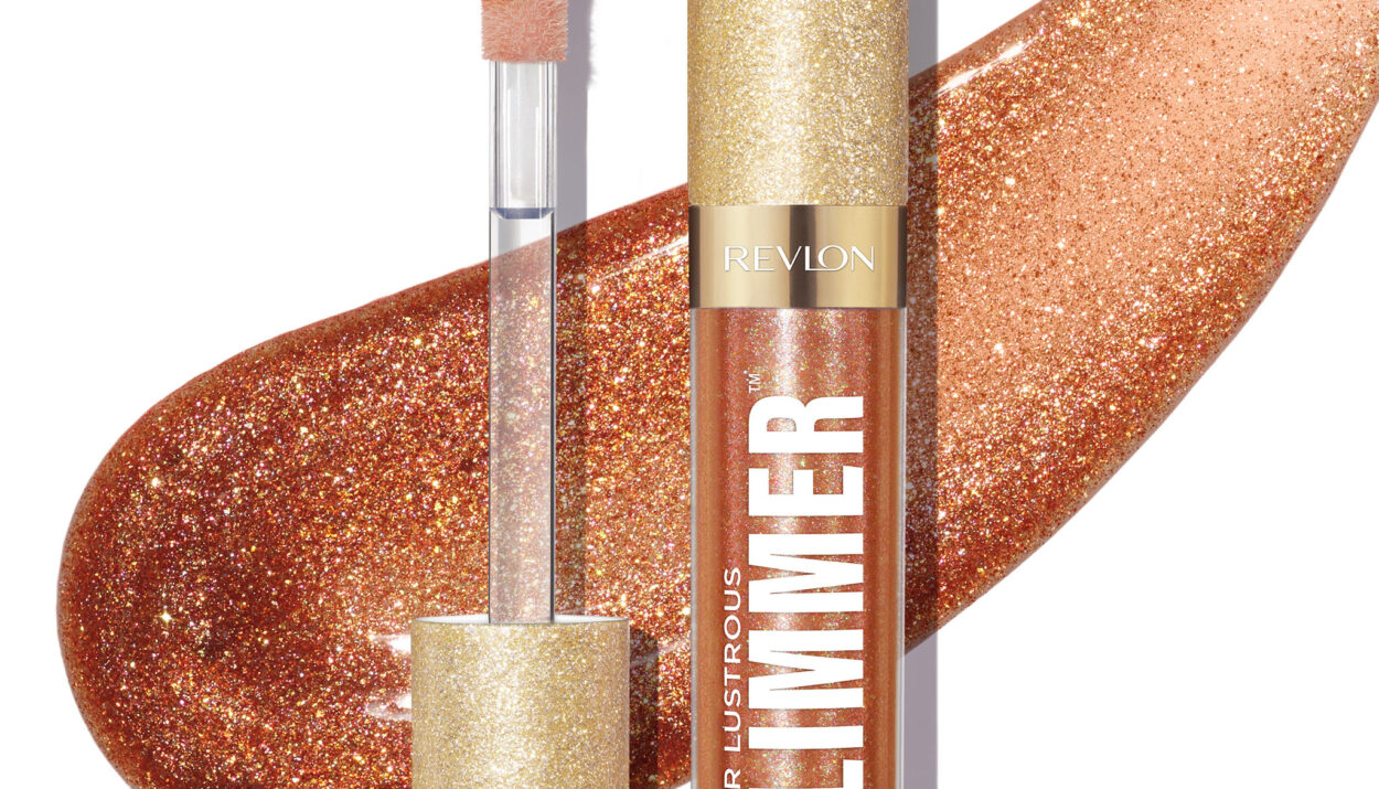 ¿Lista para renovar tu rutina de maquillaje? Revlon presenta una colección de lanzamientos que combinan innovación, estilo y practicidad. Desde un delineador todo-en-uno hasta glosses con glitter vegetal, estos productos están pensados para adaptarse a ti y a cada momento del día.
