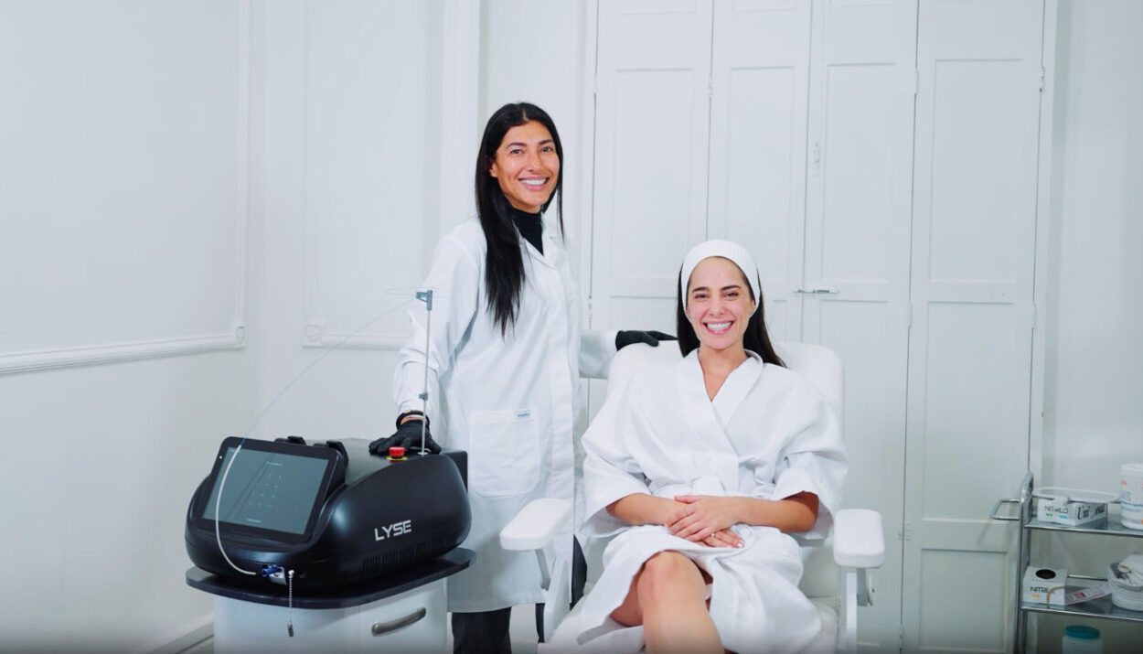 La innovación tecnológica y la belleza de vanguardia se unieron en la velada organizada por Dermo Health, que además de abrir las puertas de sus nuevas oficinas, reveló lo último en equipos diseñados para transformar rostro y cuerpo de forma no invasiva, segura y altamente eficaz.