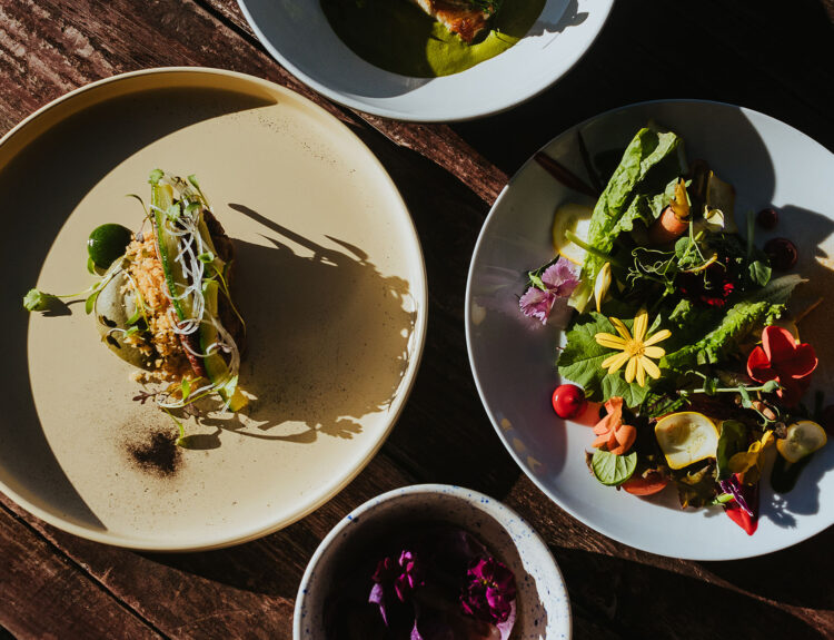 Valle celebra su cuarto aniversario con cena estelar junto al chef Luis Roger