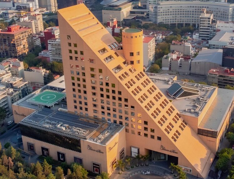 El Palacio de los Palacios celebra 10 años de lujo y distinción Foto: @alex_parra_dron