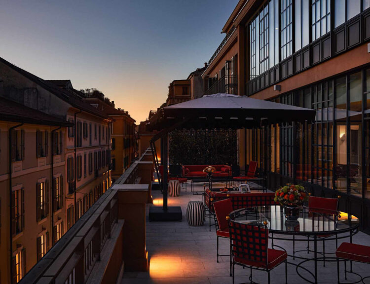 Milán, capital absoluta del estilo y el diseño, suma un nuevo protagonista a su escena hotelera: The Carlton, la más reciente apertura de Rocco Forte Hotels y el décimo hotel del grupo en Italia.