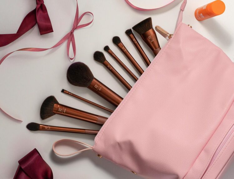 4 brochas de Real Techniques que lo hacen todo